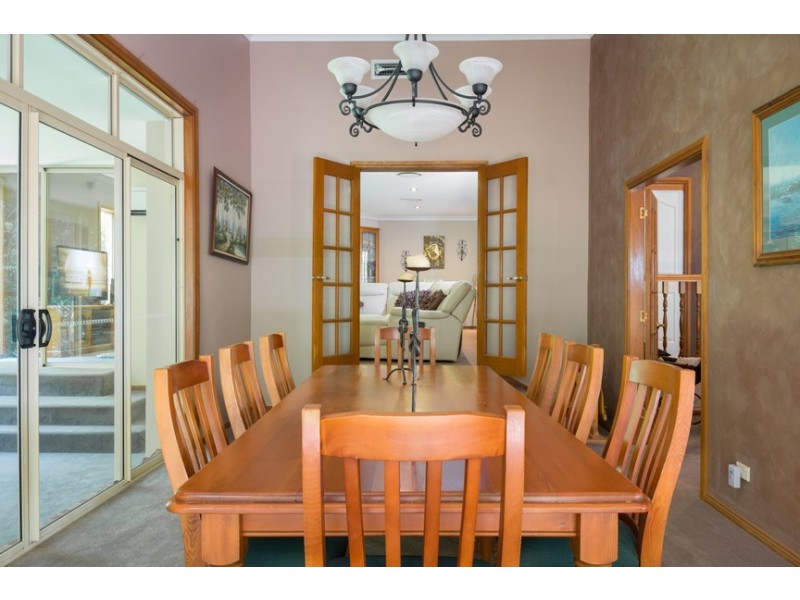 38 Abercrombie Crescent, Albion Park NSW 2527