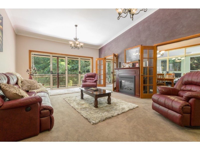 38 Abercrombie Crescent, Albion Park NSW 2527