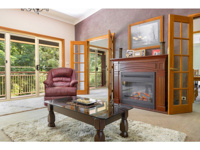 38 Abercrombie Crescent, Albion Park NSW 2527