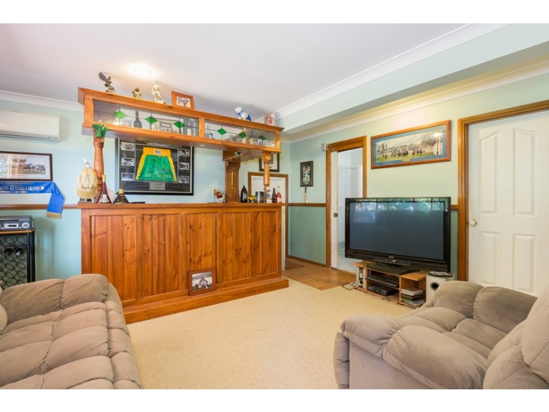 38 Abercrombie Crescent, Albion Park NSW 2527