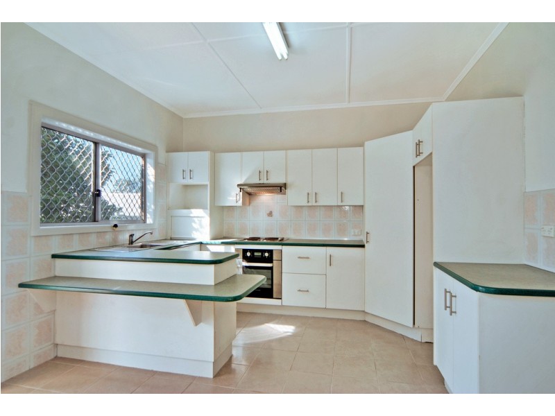 211 Shellharbour Road, Barrack Heights NSW 2528