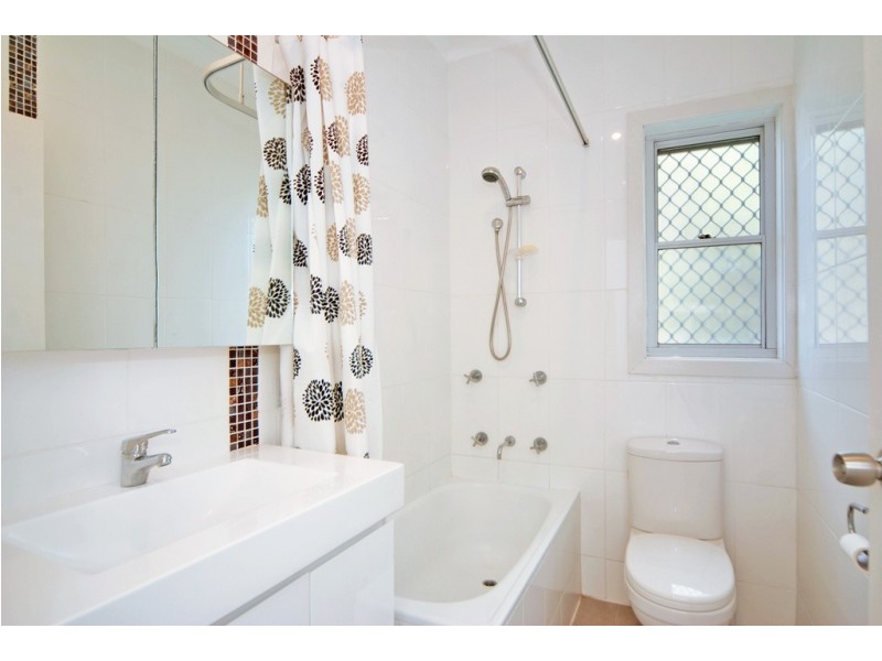 211 Shellharbour Road, Barrack Heights NSW 2528