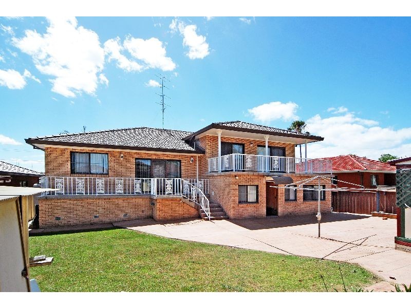 6 Denison Avenue, Barrack Heights NSW 2528