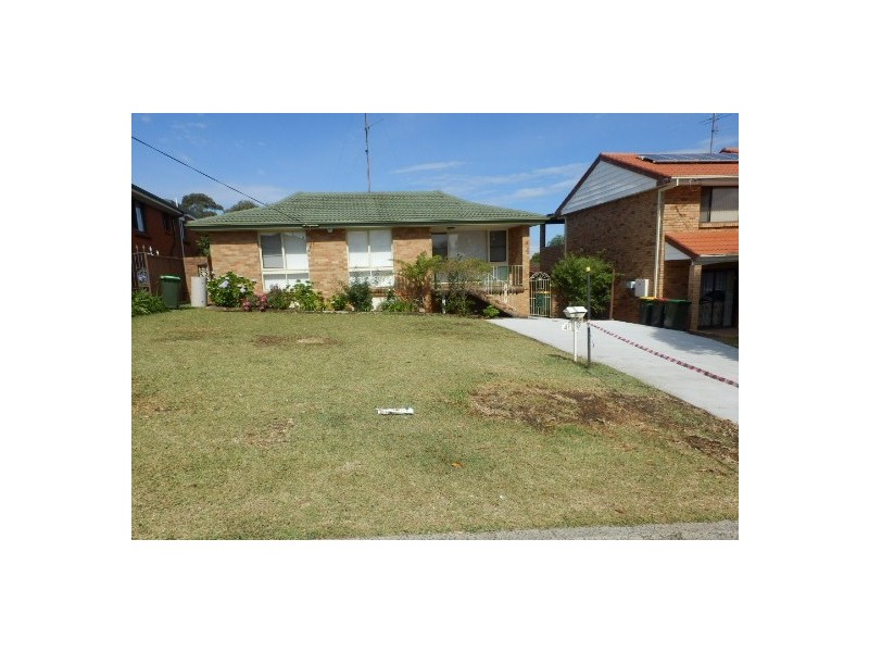 41 Shipton Crescent, Mount Warrigal NSW 2528