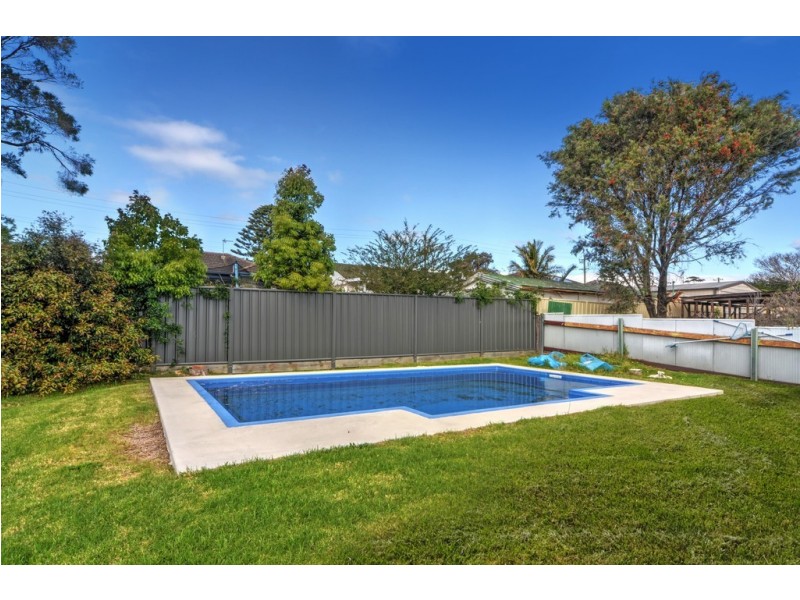 55 Addison Avenue, Lake Illawarra NSW 2528