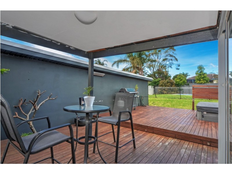 55 Addison Avenue, Lake Illawarra NSW 2528