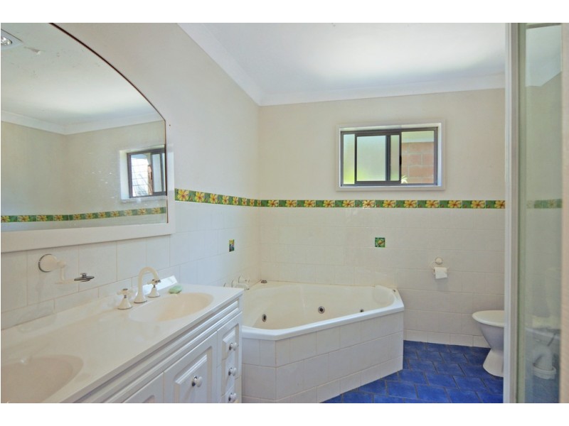 1 Fraser Street, Unanderra NSW 2526