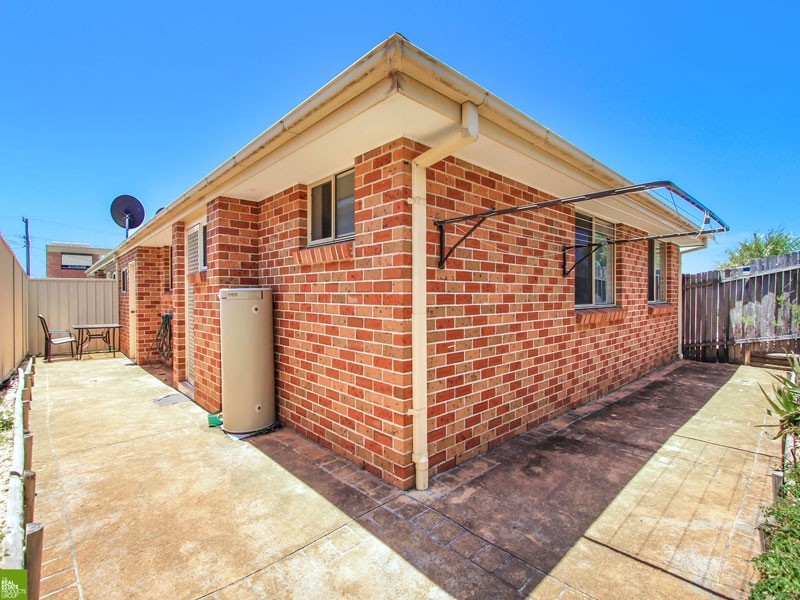2/63 Addison Avenue, Lake Illawarra NSW 2528