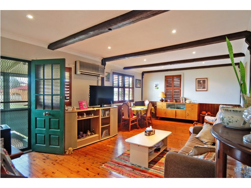 43 Thomas Street, Lake Illawarra NSW 2528