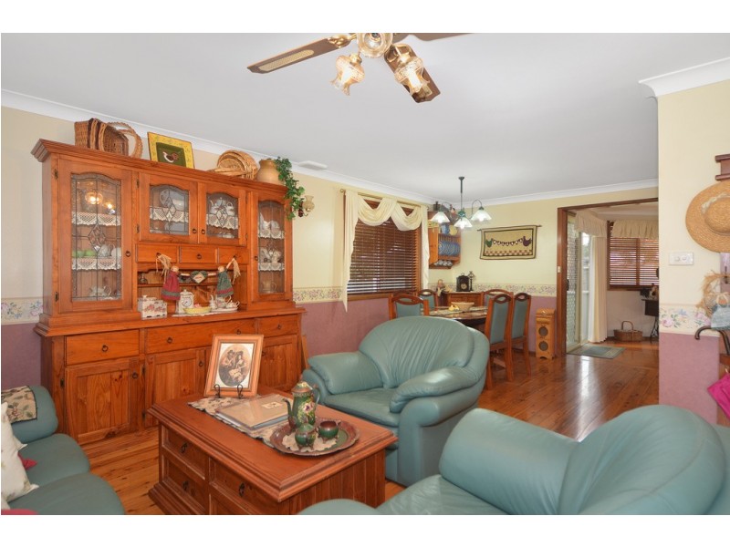 146 Central Avenue, Oak Flats NSW 2529