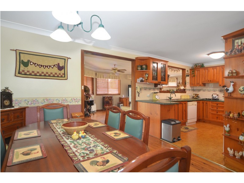 146 Central Avenue, Oak Flats NSW 2529