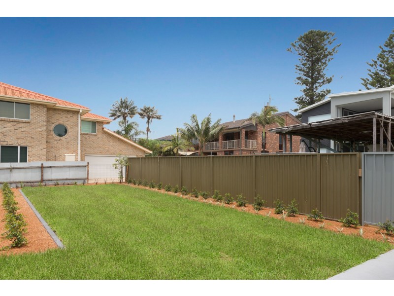 9 Surf Road, Shellharbour NSW 2529