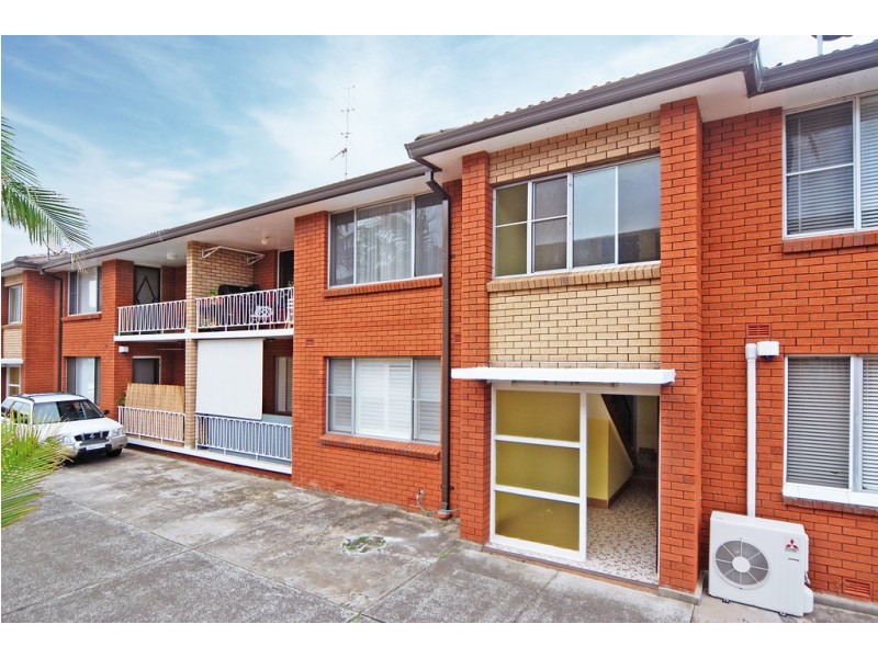 4/6 Peterborough Ave, Lake Illawarra NSW 2528