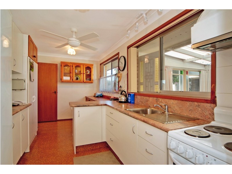 33 Goolagong Circuit, Mount Warrigal NSW 2528