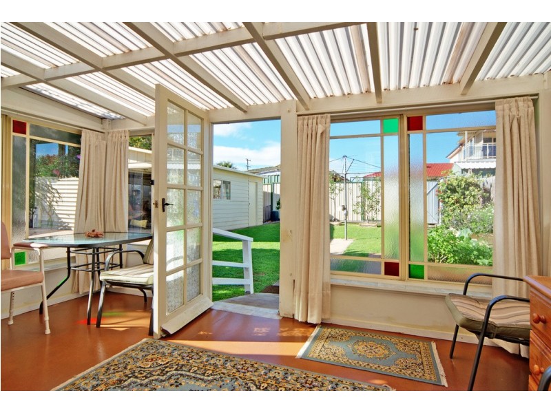 33 Goolagong Circuit, Mount Warrigal NSW 2528