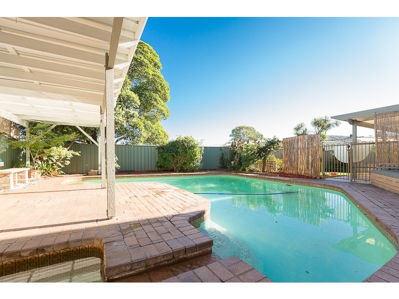 10 Goolagong Circuit, Mount Warrigal NSW 2528