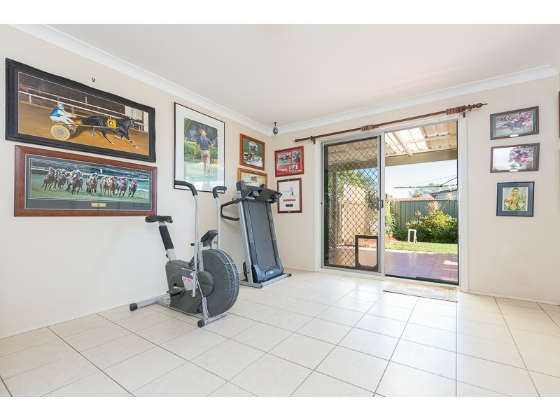 10 Goolagong Circuit, Mount Warrigal NSW 2528