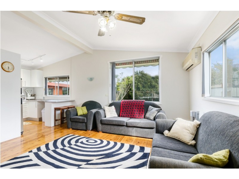 21 Kimbeth Crescent, Albion Park Rail NSW 2527