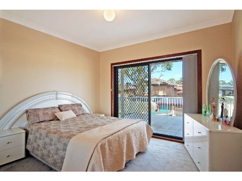 6 Denison Avenue, Barrack Heights NSW 2528