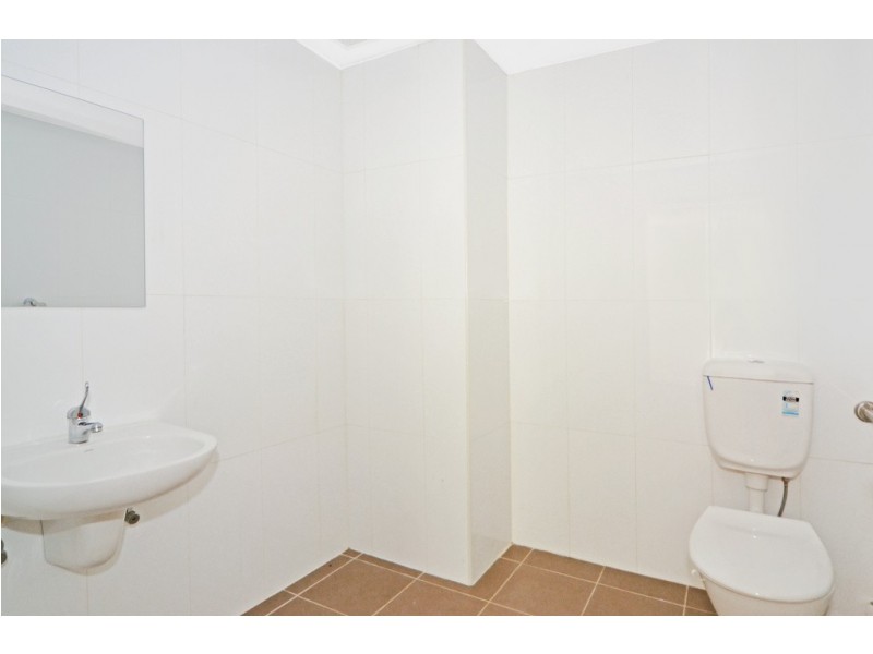 Suite 2. 8/78 Addison Avenue, Lake Illawarra NSW 2528