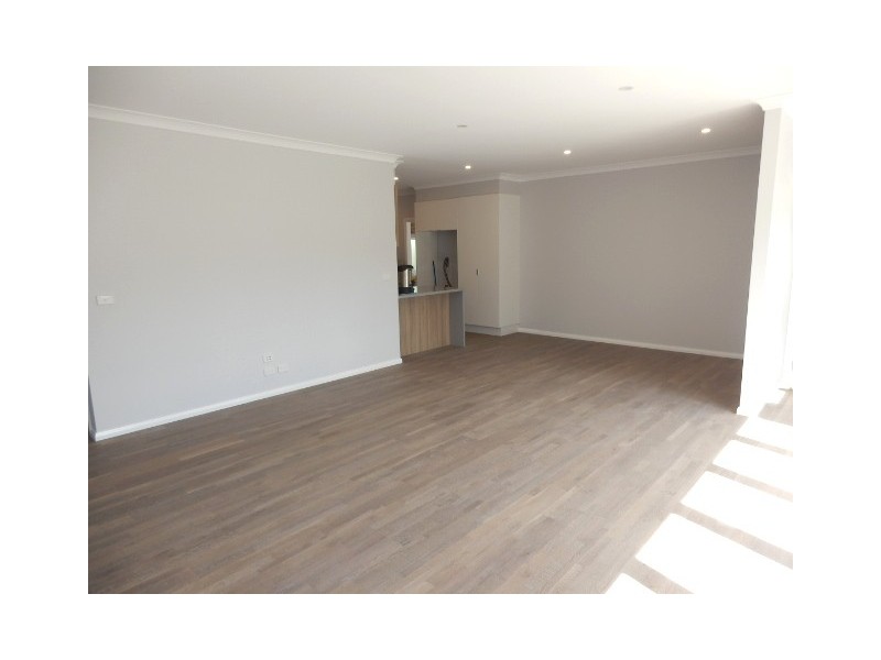 7B Antrim Avenue, Warilla NSW 2528