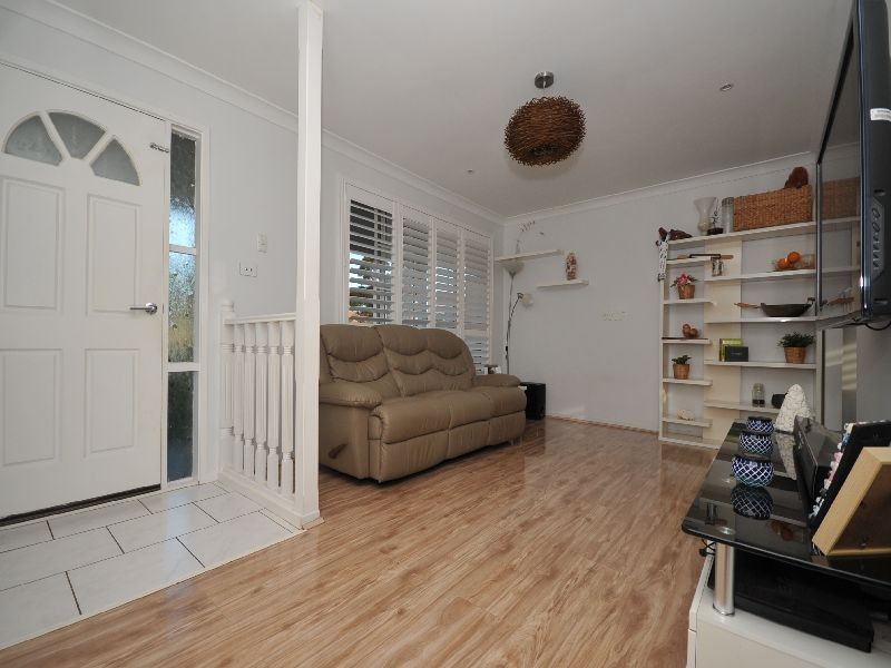 8 Ball Place, Albion Park Rail NSW 2527