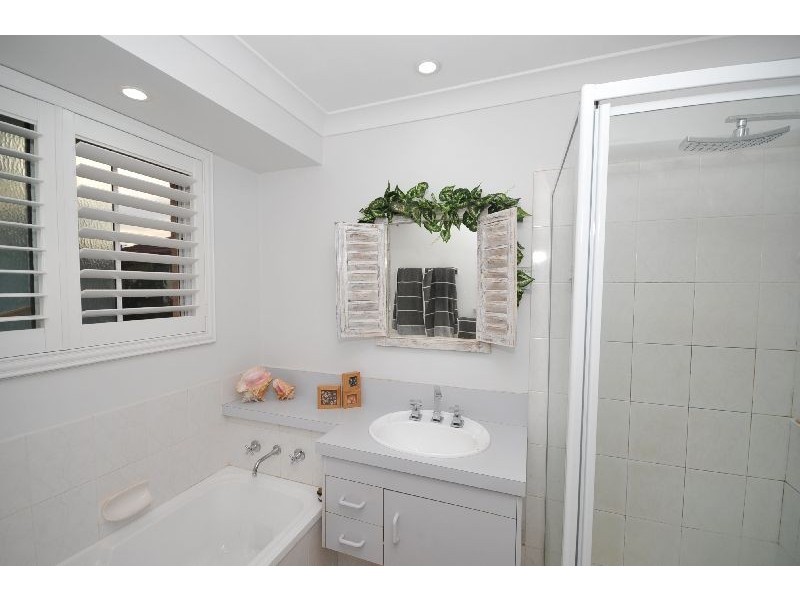 8 Ball Place, Albion Park Rail NSW 2527