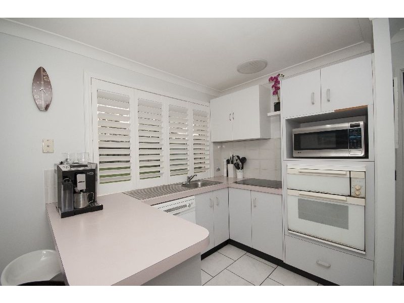 8 Ball Place, Albion Park Rail NSW 2527