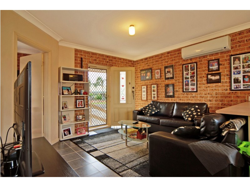2/1A Stephanie Avenue, Warilla NSW 2528