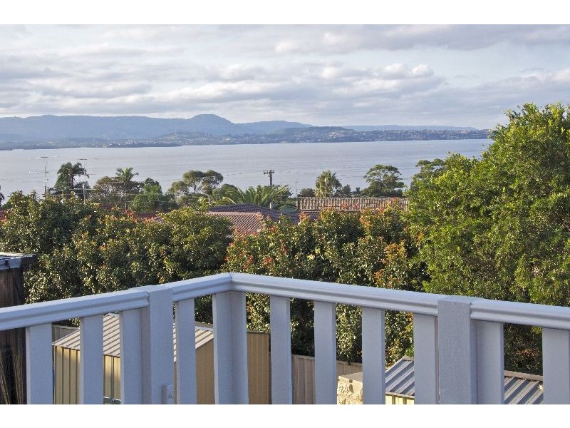 40 Porter Avenue, Mount Warrigal NSW 2528