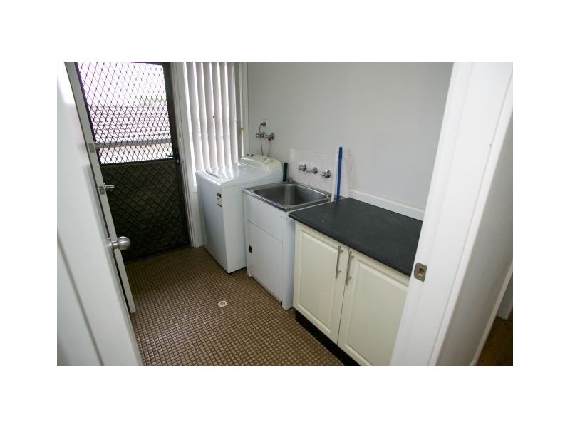 12 Rowley Avenue, Mount Warrigal NSW 2528