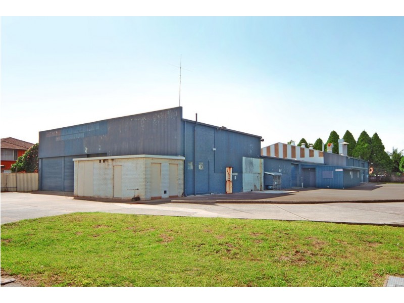 25 Grove Circuit, Lake Illawarra NSW 2528