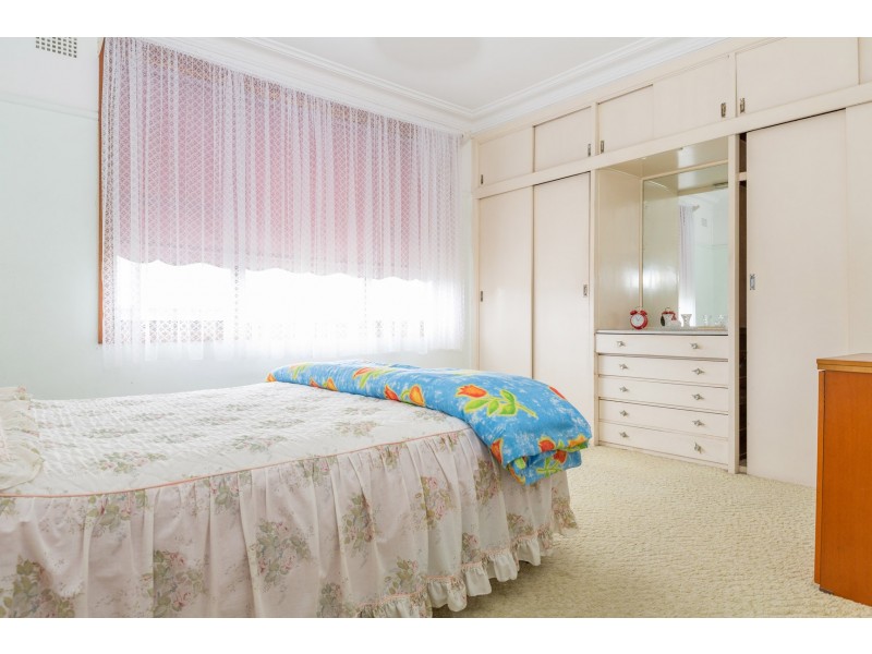 6 Acacia Street, Windang NSW 2528