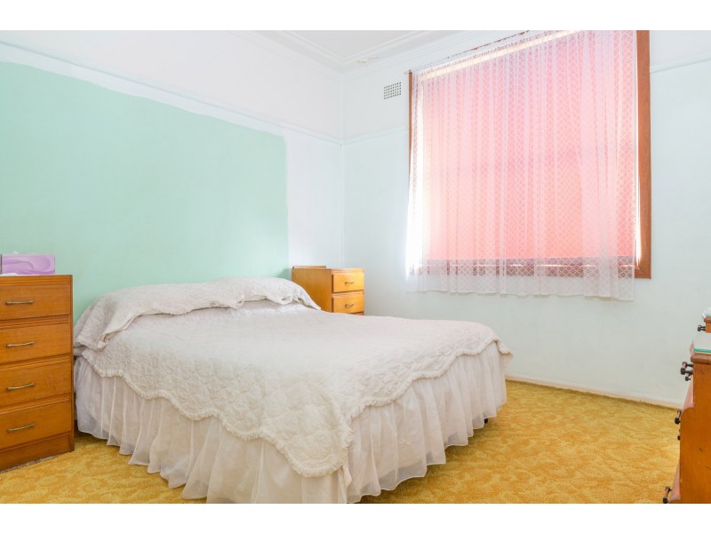 6 Acacia Street, Windang NSW 2528