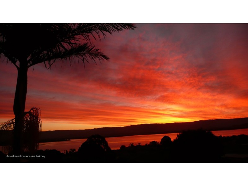 32 Shipton Crescent, Mount Warrigal NSW 2528