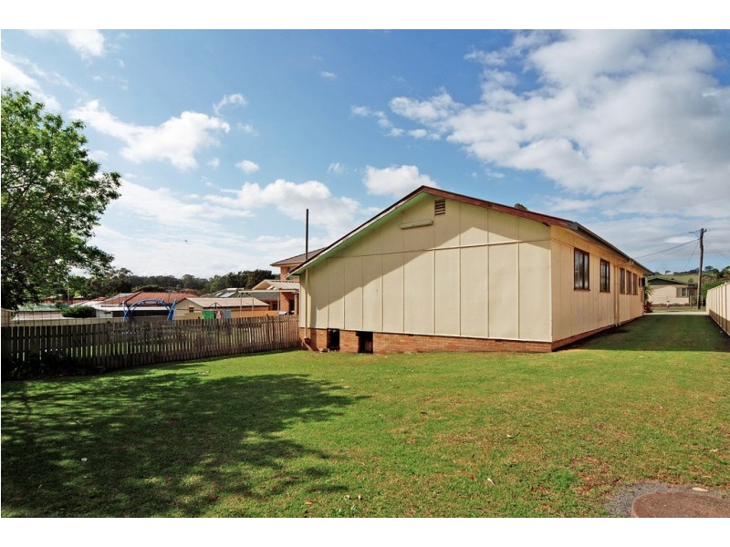 24 Fisher Street, Oak Flats NSW 2529