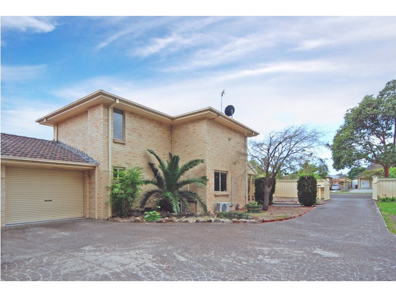 1/37 Central Avenue, Oak Flats NSW 2529