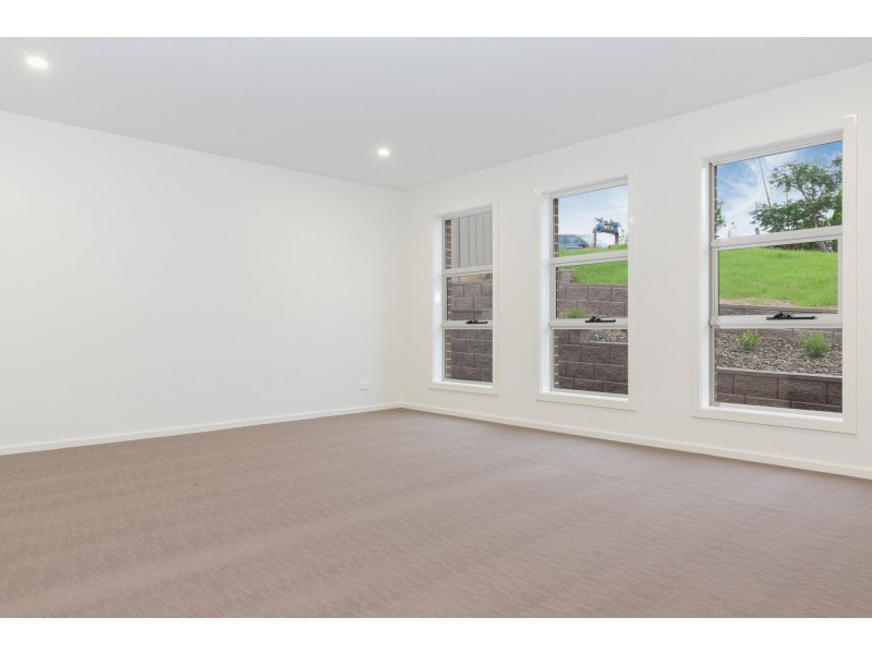 14 Carlyle Close, Dapto NSW 2530
