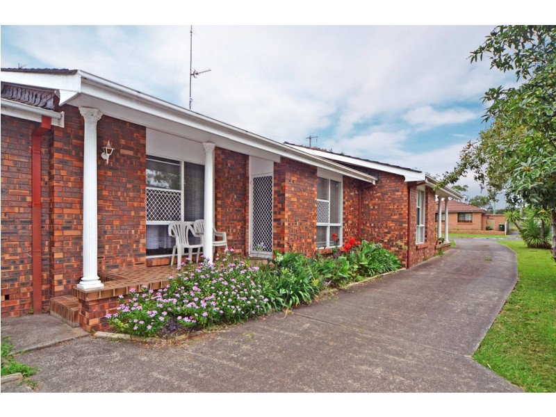 2/36 Roberts Avenue, Barrack Heights NSW 2528