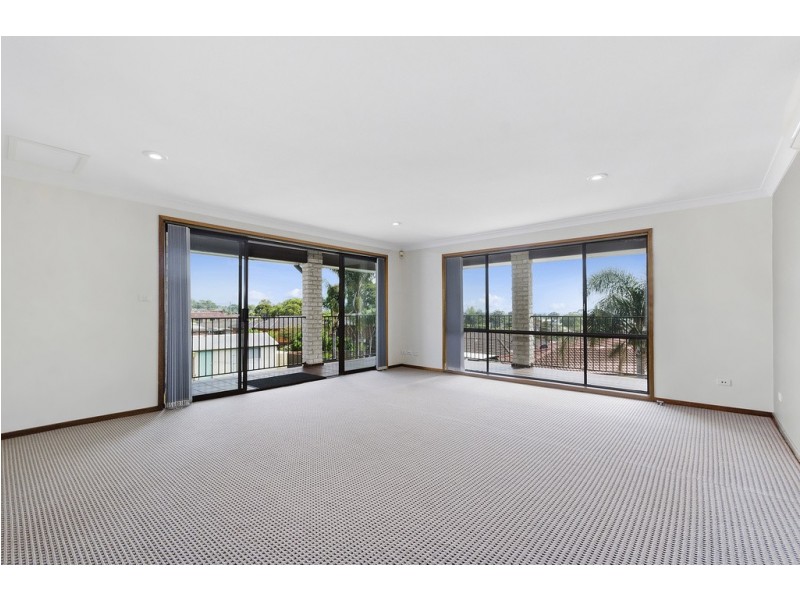 15 Loftus Drive, Barrack Heights NSW 2528