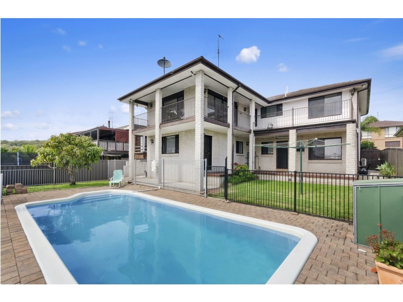 15 Loftus Drive, Barrack Heights NSW 2528