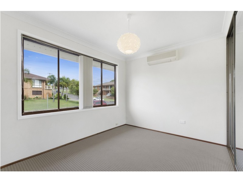 15 Loftus Drive, Barrack Heights NSW 2528