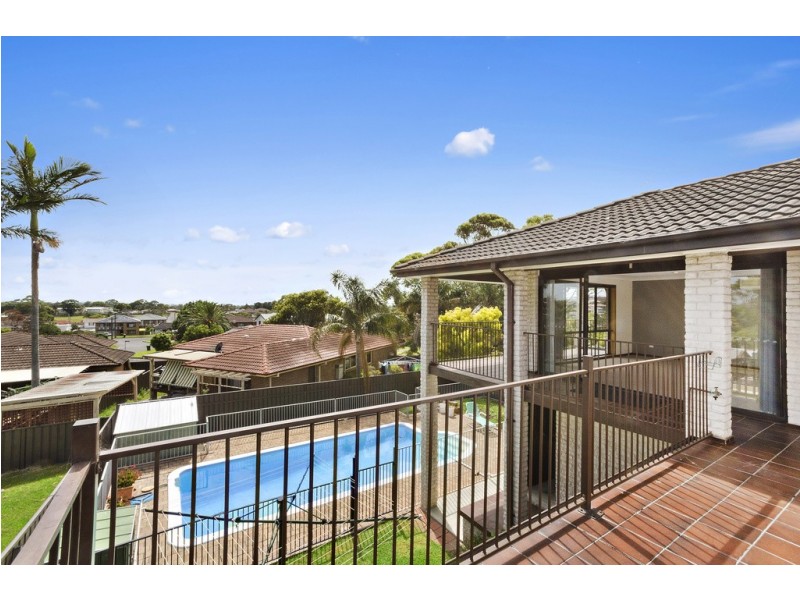 15 Loftus Drive, Barrack Heights NSW 2528
