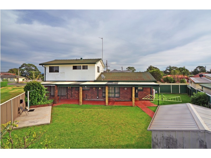 127 Pur Pur Avenue, Lake Illawarra NSW 2528