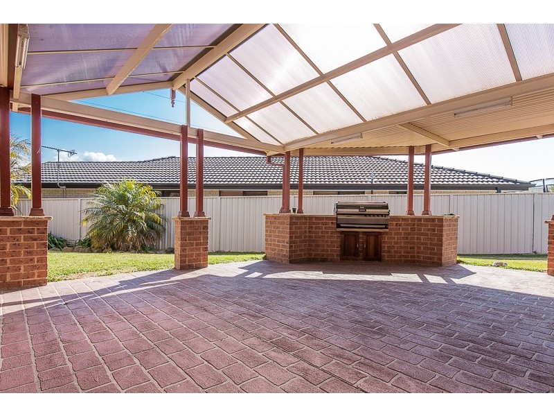 8 The Billabong, Albion Park NSW 2527