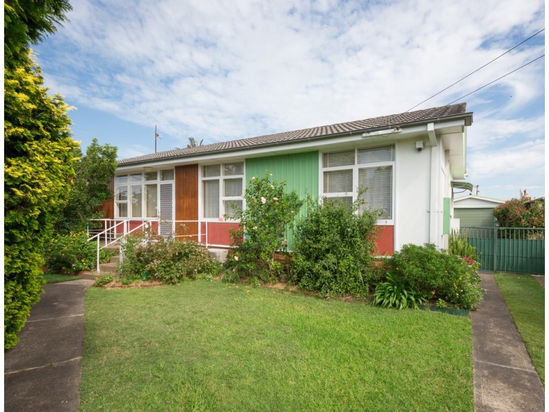 8 Sassafras Avenue, Windang NSW 2528