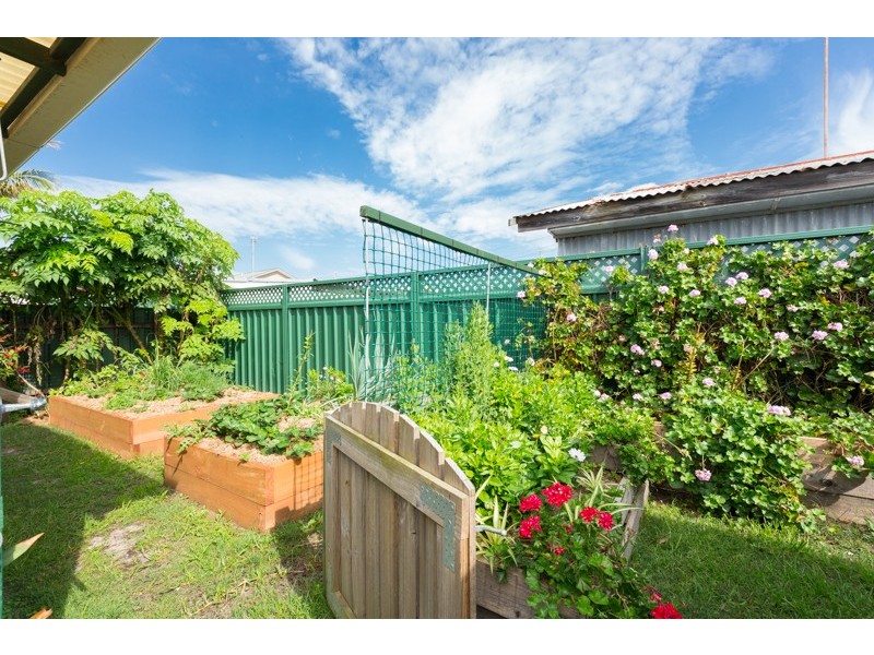 8 Sassafras Avenue, Windang NSW 2528