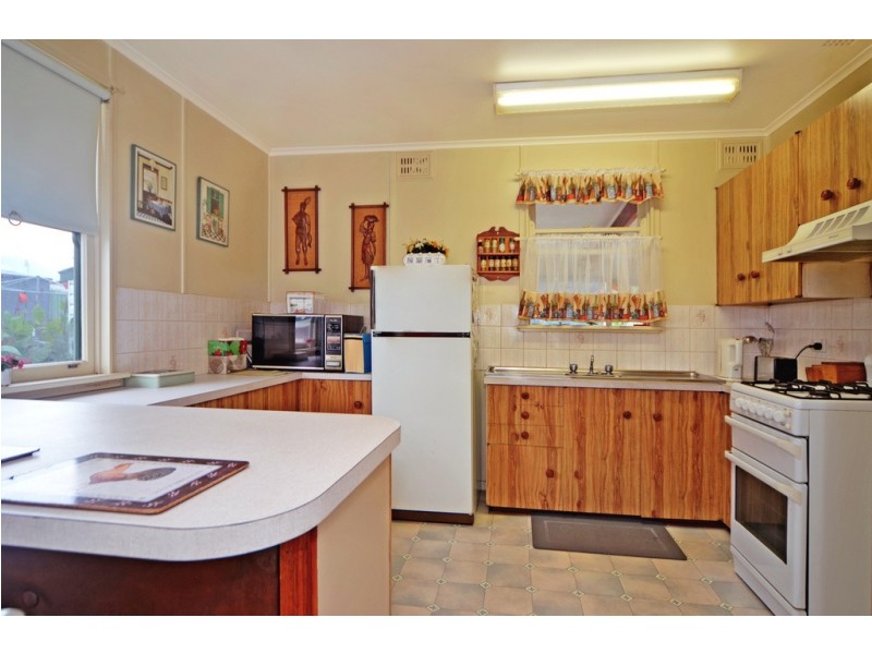 10 Walters Street, Warilla NSW 2528