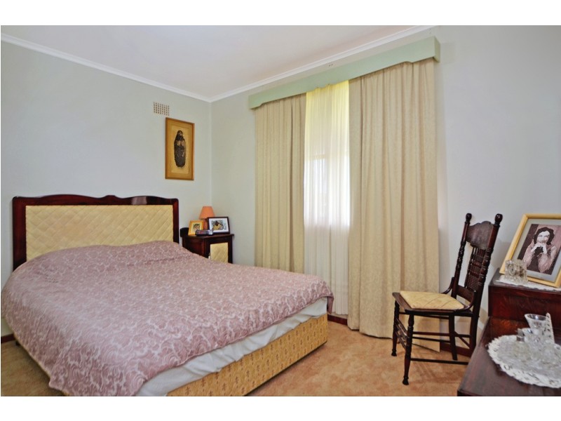 10 Walters Street, Warilla NSW 2528