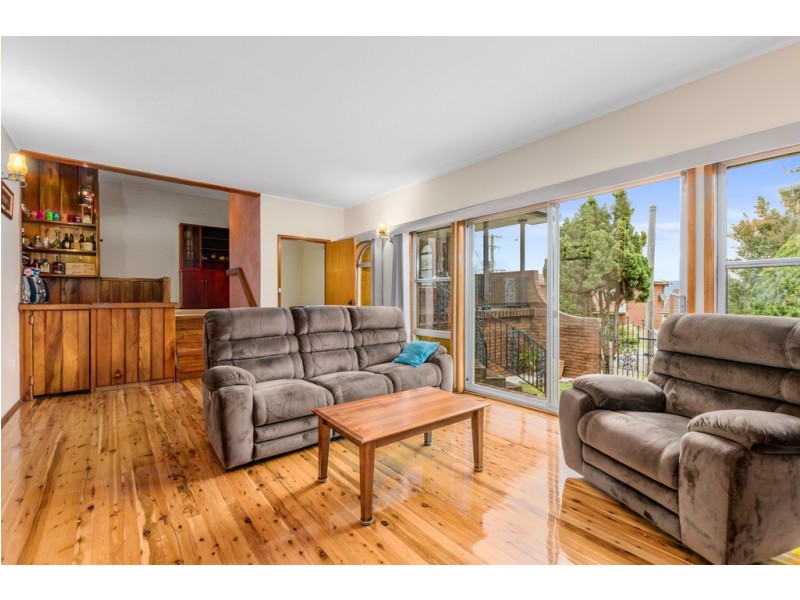 17 Bruce Avenue, Mount Warrigal NSW 2528